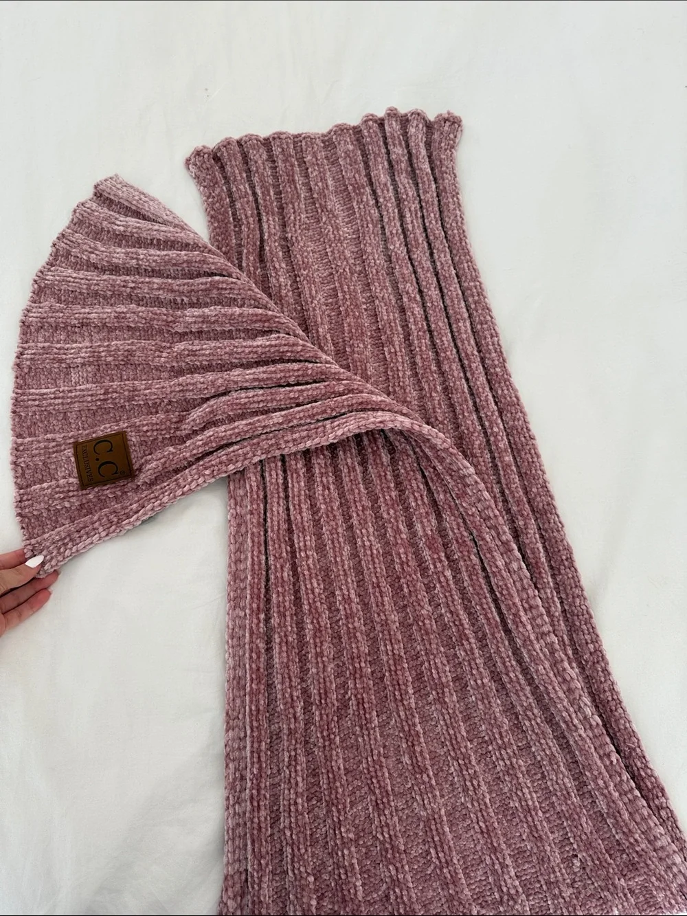 C.C Ribbed Chenille Scarf in Dusty Pink